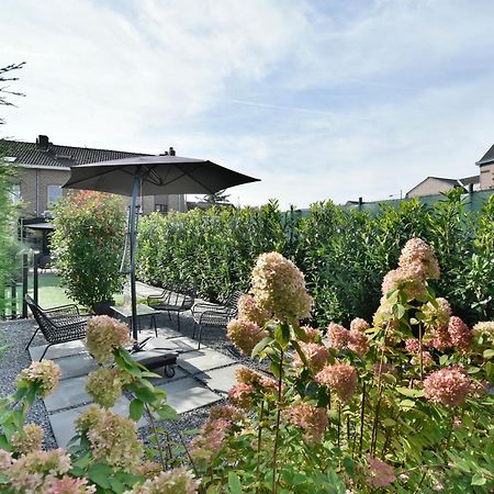 Stylish Home Near Maastricht Alicias House Lanaken Bagian luar foto
