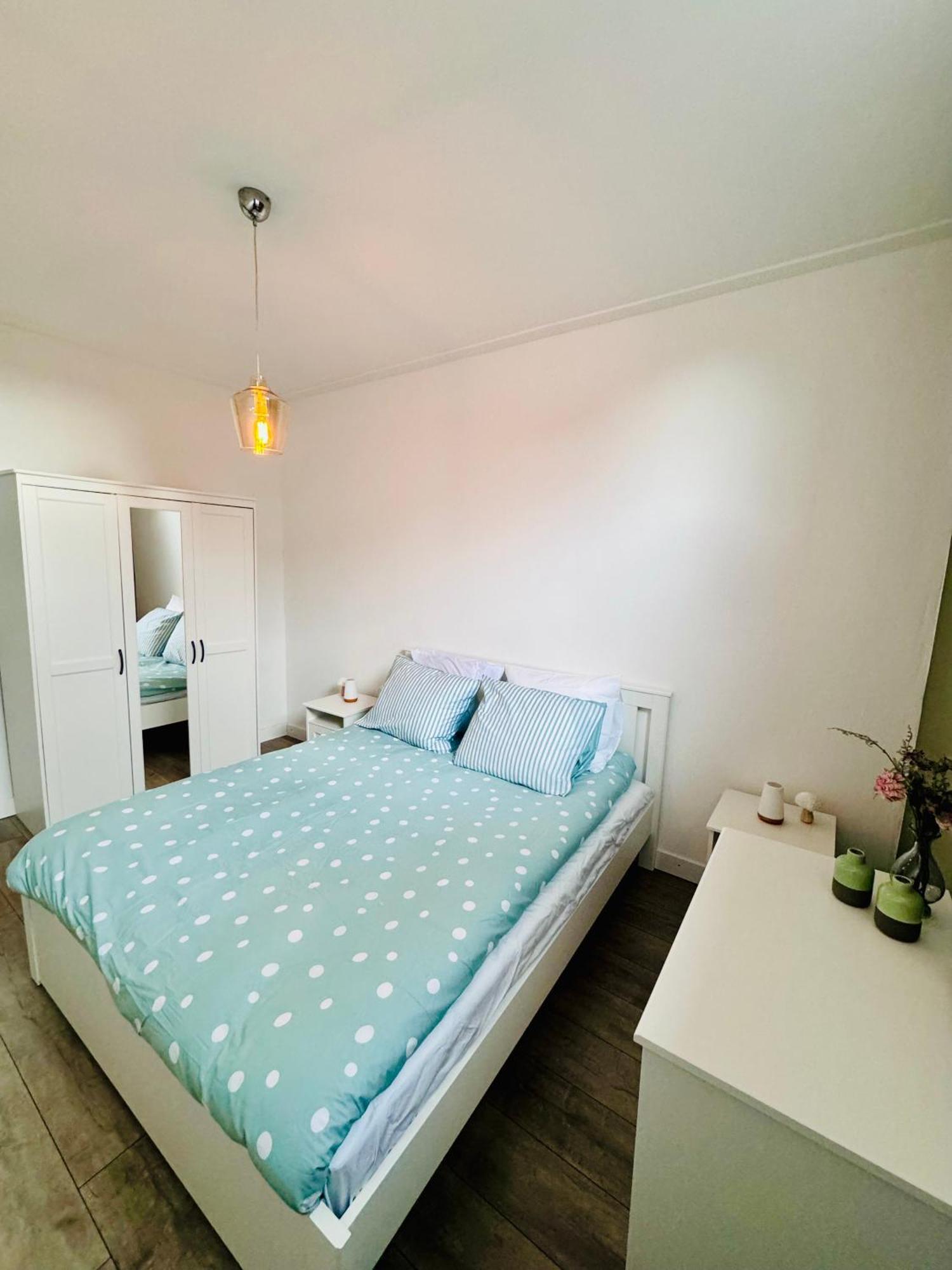 Stylish Home Near Maastricht Alicias House Lanaken Bagian luar foto