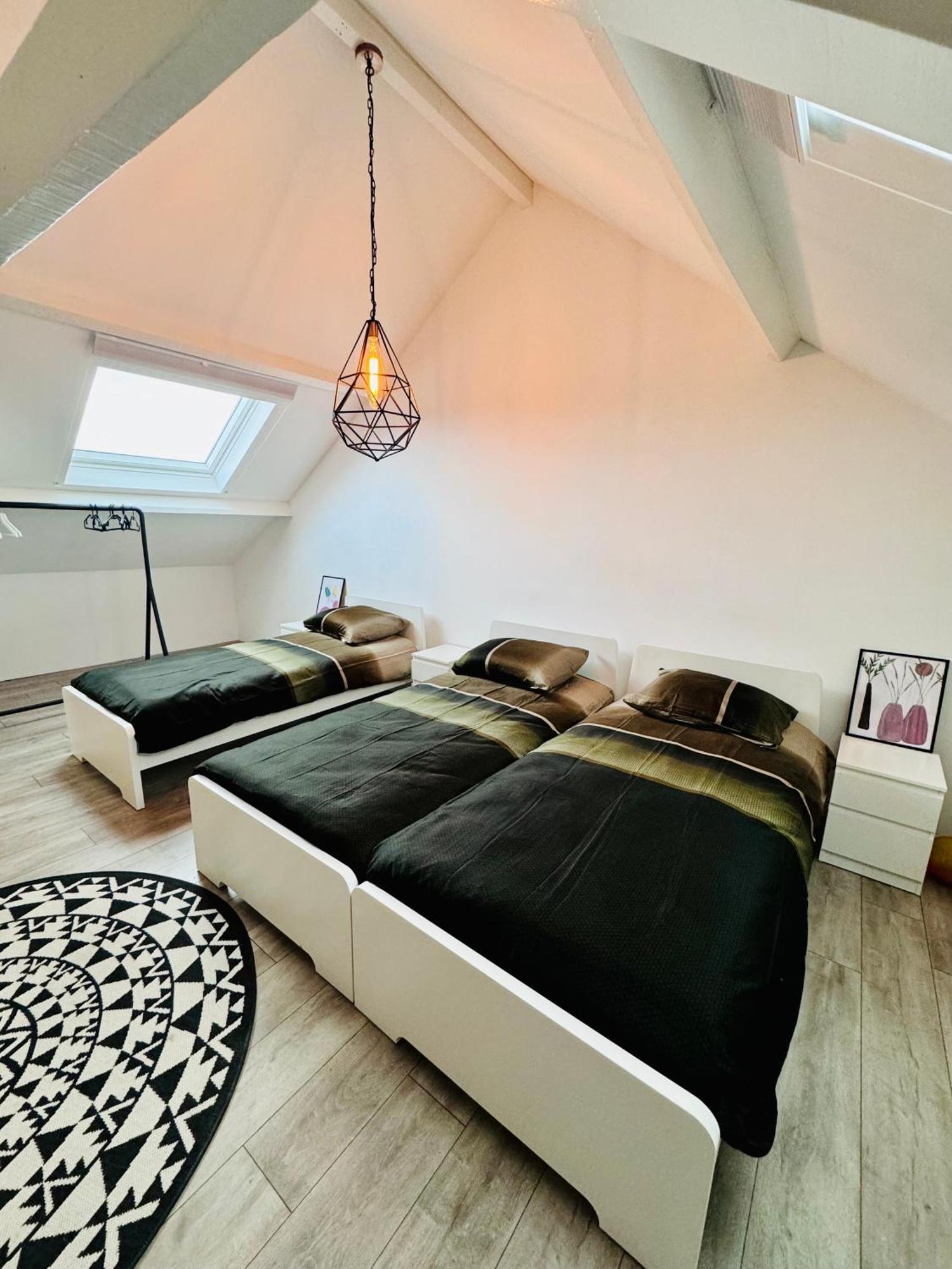 Stylish Home Near Maastricht Alicias House Lanaken Bagian luar foto