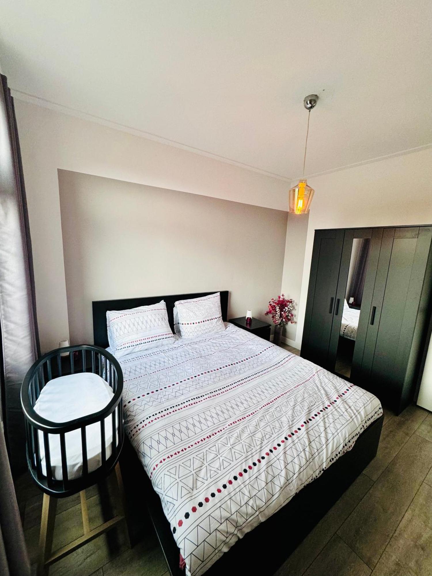 Stylish Home Near Maastricht Alicias House Lanaken Bagian luar foto