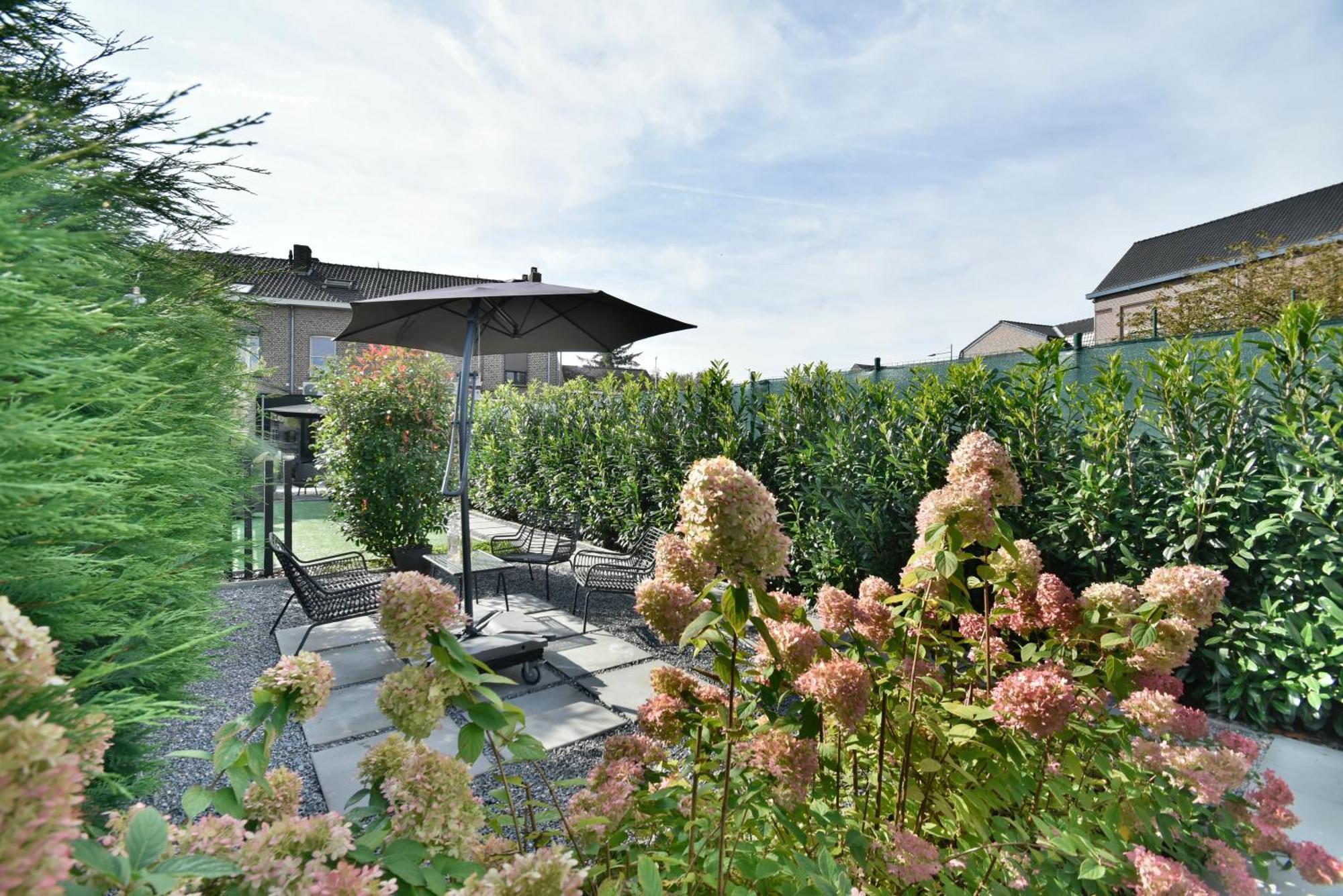 Stylish Home Near Maastricht Alicias House Lanaken Bagian luar foto